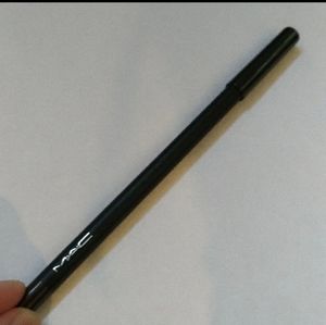 BUNDLE MAC eye kohl in Teddy
New